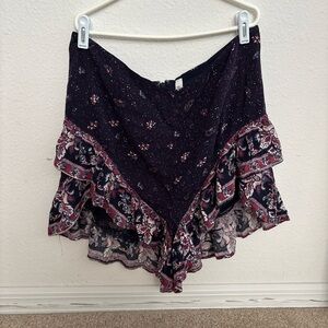 FREE PEOPLE Women’s Size 12 Dressy Shorts Lined, Purple, Pink Floral, Zip Up
